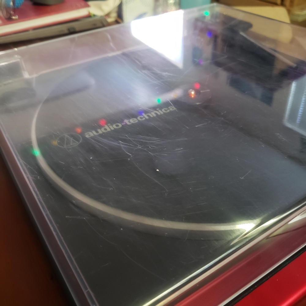 Audio-Technica Turntable/Record Player (Model: AT-LP60X) - Picture 3 of 8